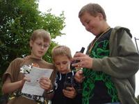 Kinder beim Geocaching (7)