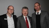 v.l.n.r. I. Stoll, neuwaerts  GmbH, B&uuml;rgermeister F. Fischer und Center-Manager A. Balzer